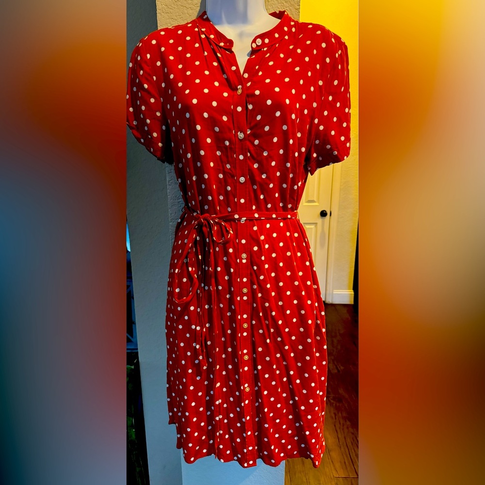 Cute polka dot LOFT dress! Size medium